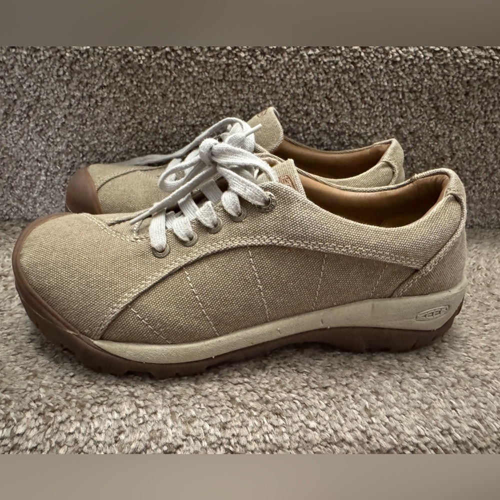 Keen Presidio Canvas women’s size 10.5
